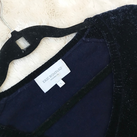 CASHEMIRE V-NECK SWEATER - Picture 6 of 6